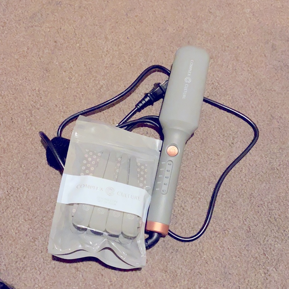 Complex culture straightening brush and clips